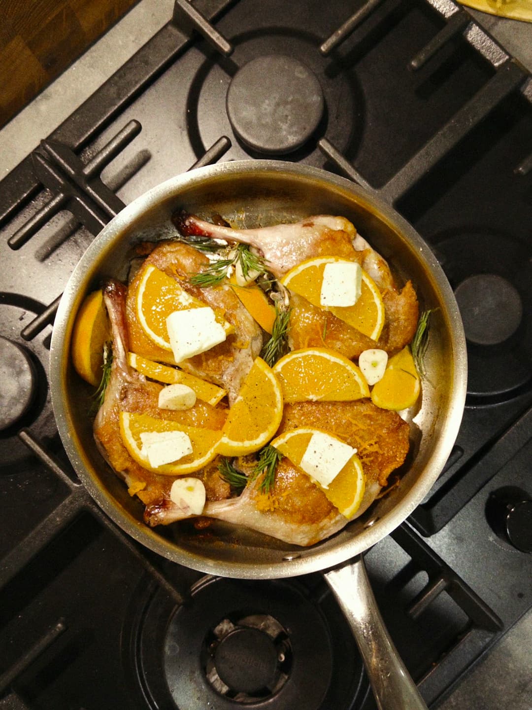 Утиные ножки конфи — готовое блюдо CookItEasy